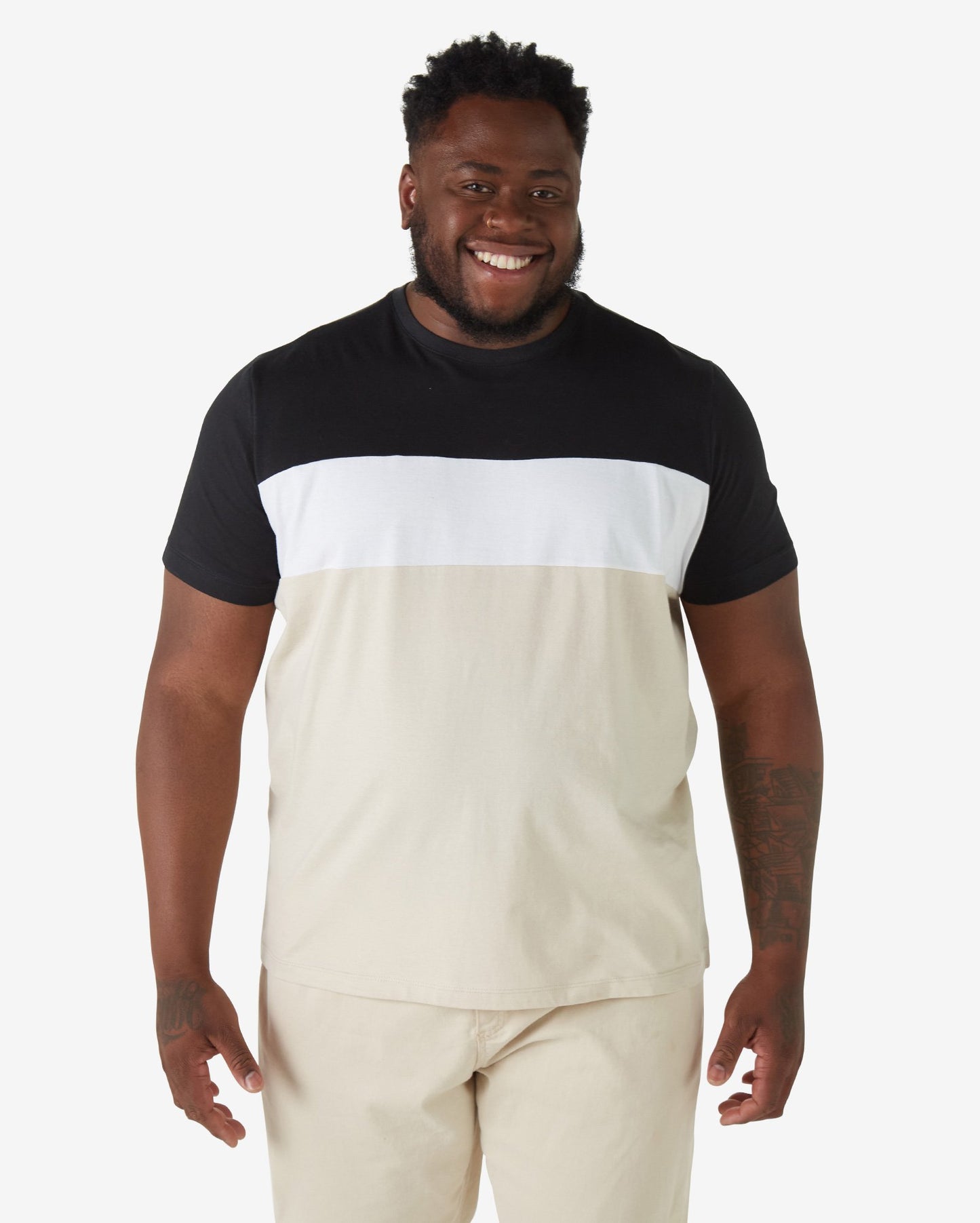 Maglietta a maniche corte Plus Size da uomo con pannello in mesh nero di Allman, Riachuelo