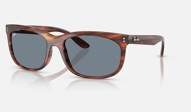 Striking Round Frame