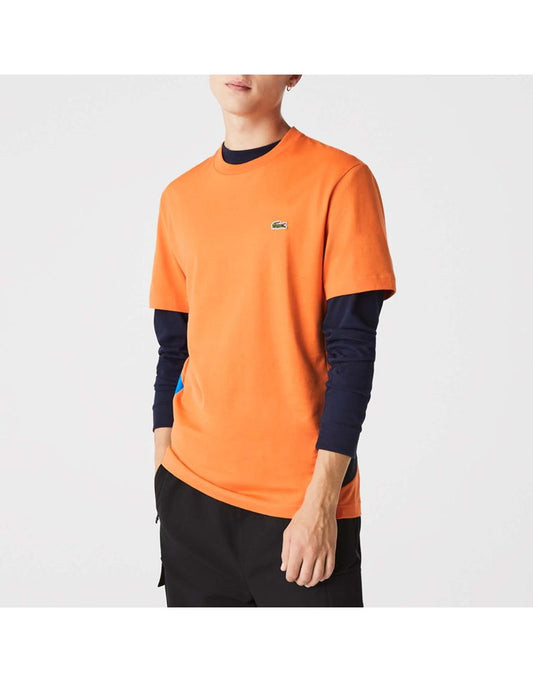 Camiseta masculina Lacoste de algodão com gola alta e painéis coloridos em laranja