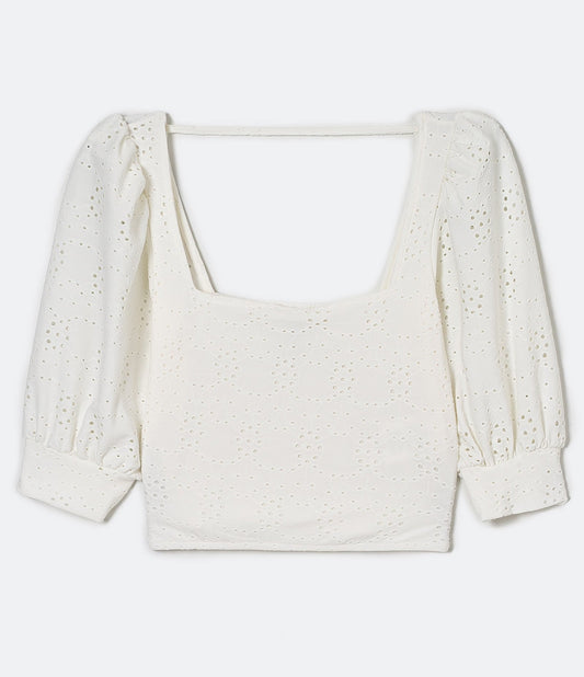 Blusa Cropped Branca com Mangas Bufantes 3/4 e Amarração nas Costas