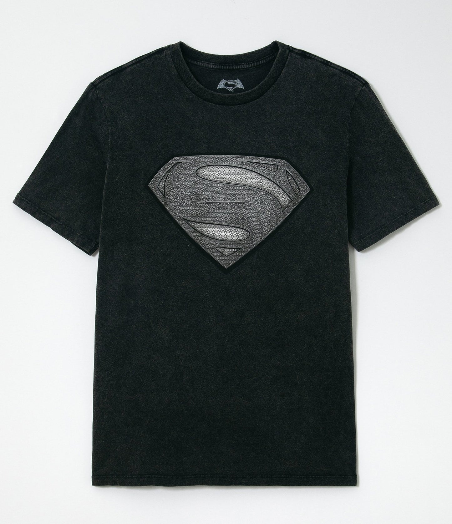Camiseta preta com estampa do Super-Homem em tecido de malha macia