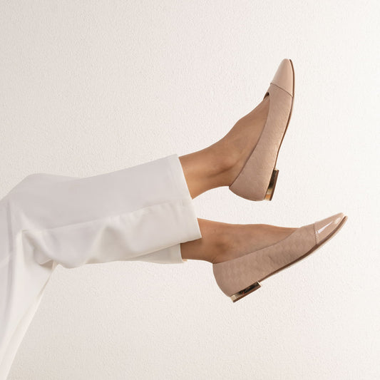 Ballerine da donna beige con tacco metallizzato di Bebece