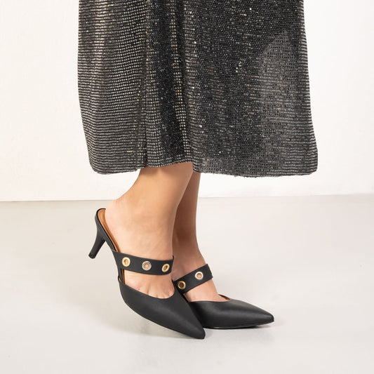 Sapato mule preto com ilhós da Vizzano para mulheres