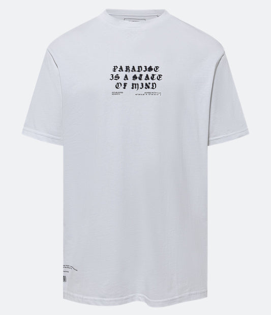 Camiseta Off-White Easy em malha macia com letras góticas