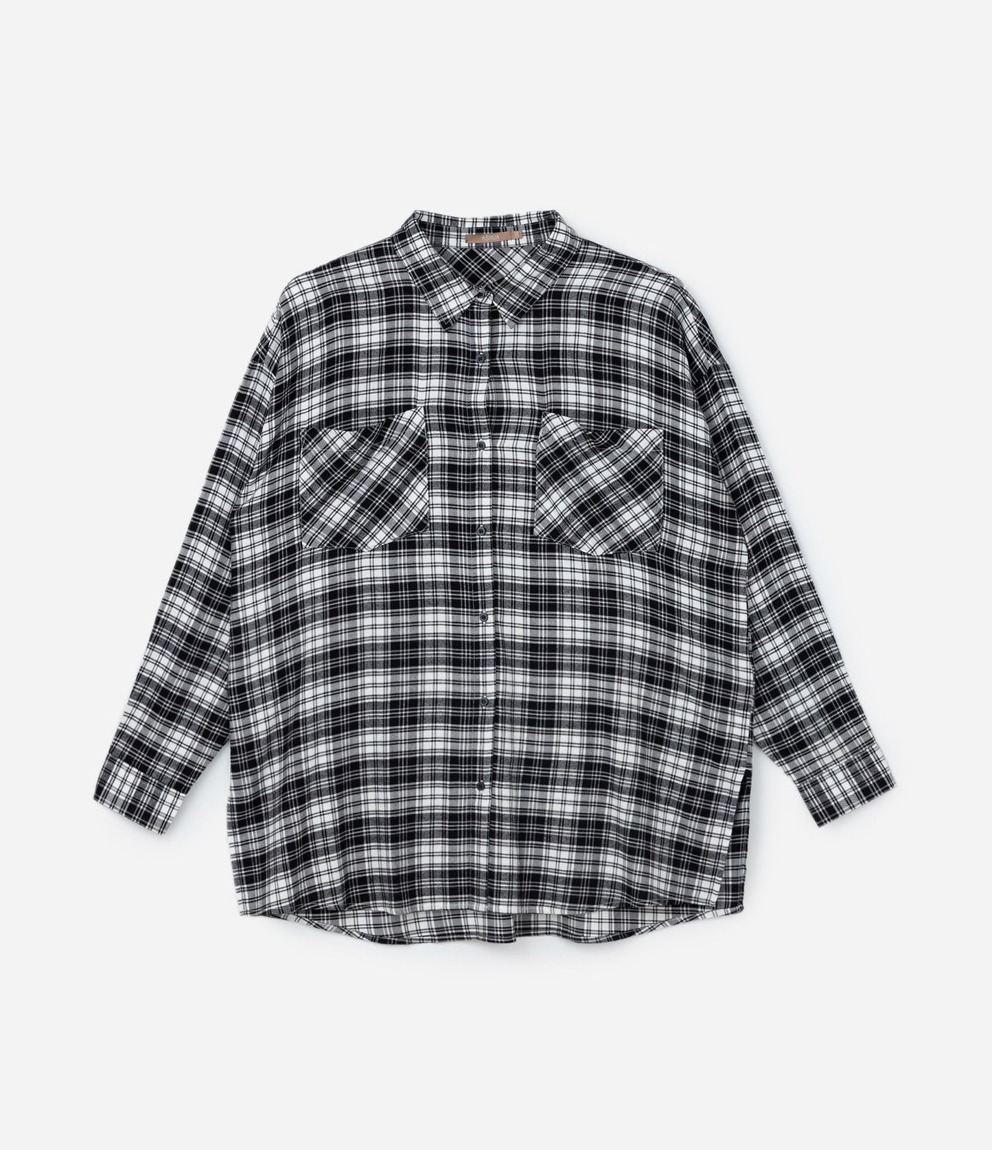 Camicia di flanella a quadri bianchi e neri, Curve e taglie forti