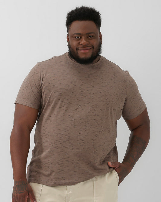 Camiseta masculina plus size marrom Flamê | Allman By Riachuelo