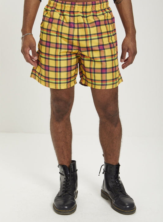 Shorts de praia xadrez