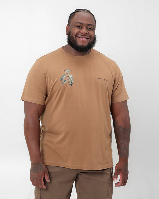 Camiseta masculina plus size bege Coffee Culture | Original Plus By Riachuelo