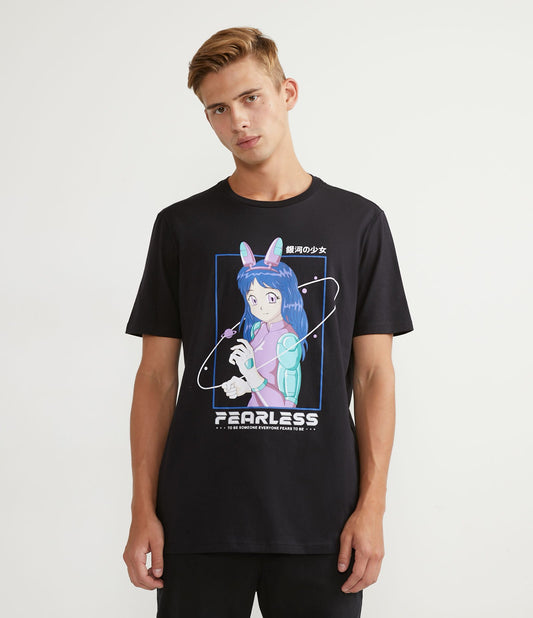 Camiseta de manga curta com estampa de letras orientais em preto