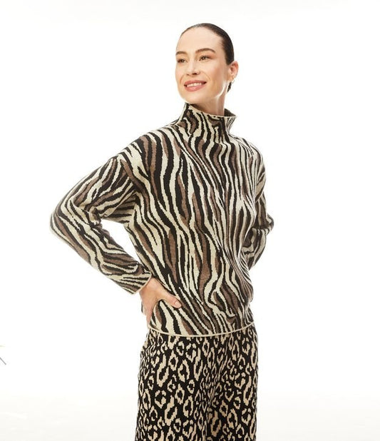 Maglione a maglia con stampa animale zebrata e collo alto nero
