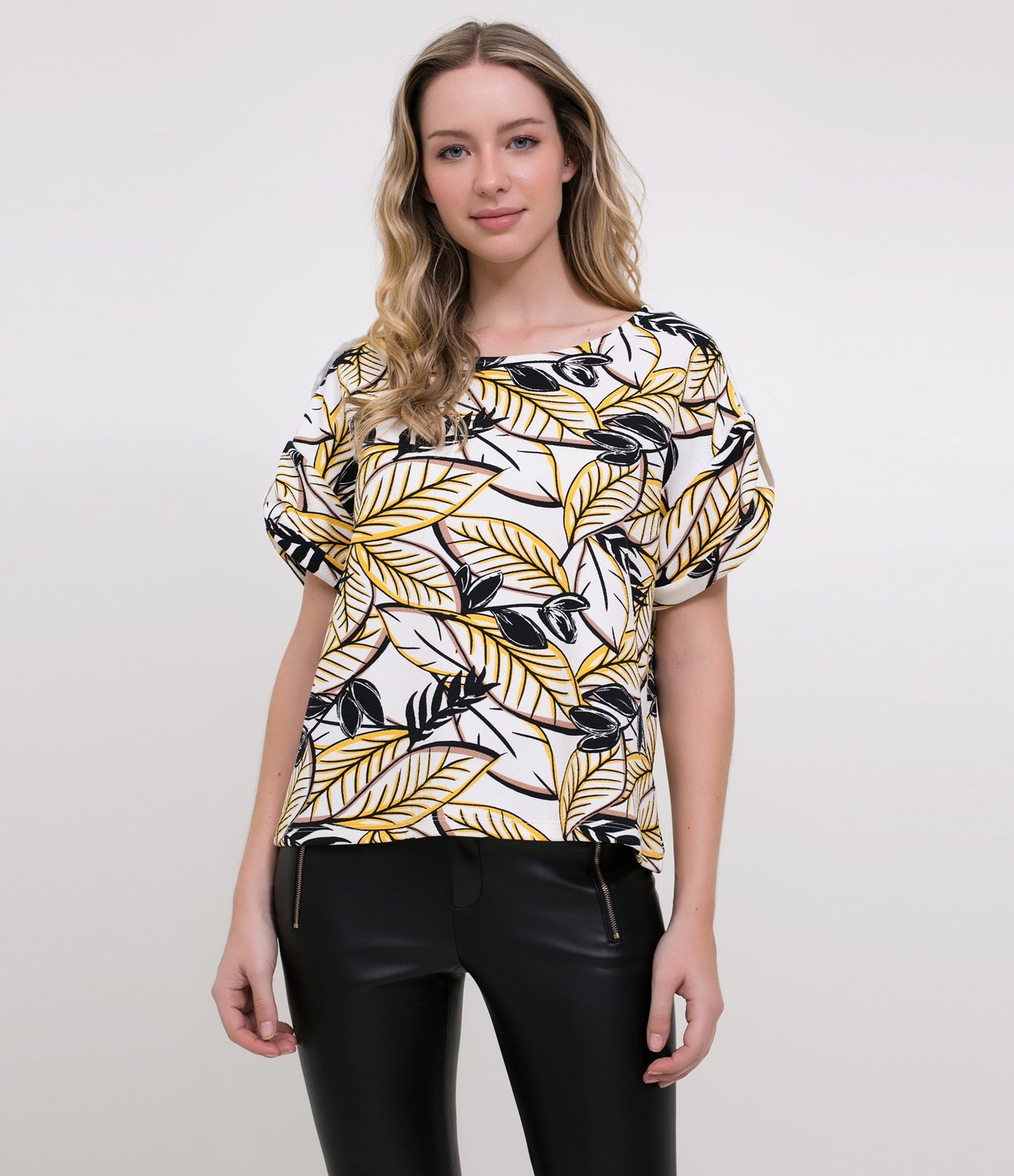 Camicetta in crepe bianca con stampa a foglie