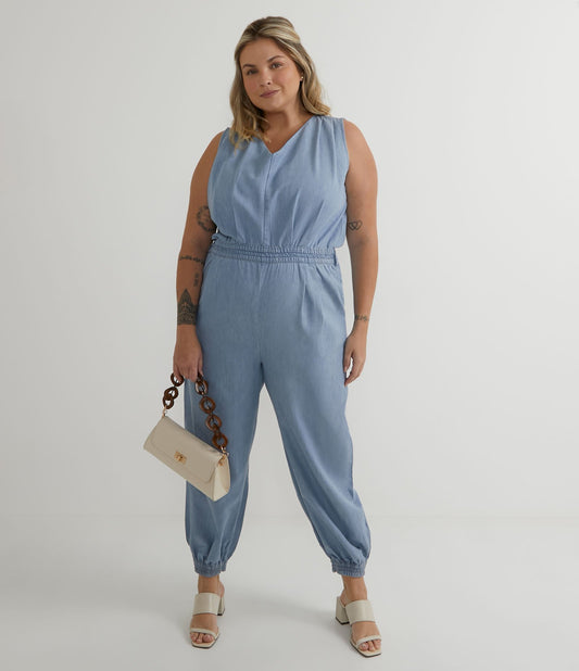 Tuta jogger in denim blu con pieghe frontali - Curve e taglie forti
