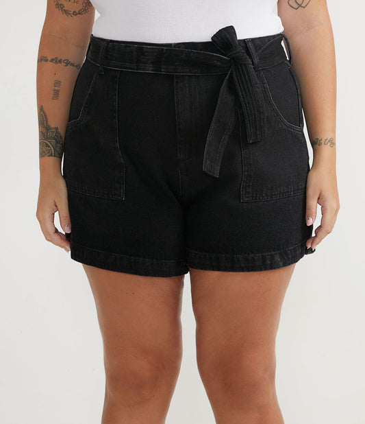 Pantaloncini di jeans neri con cintura - Curve e taglie forti
