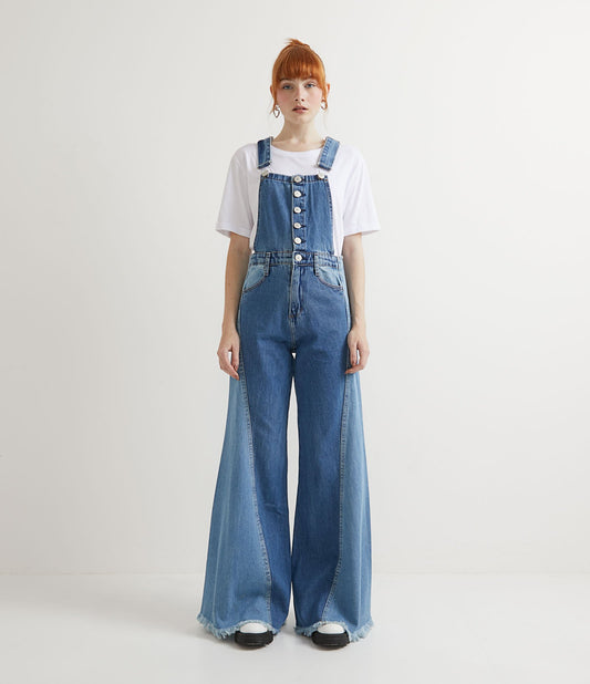 Tuta in denim a gamba larga con dettagli blu a due toni