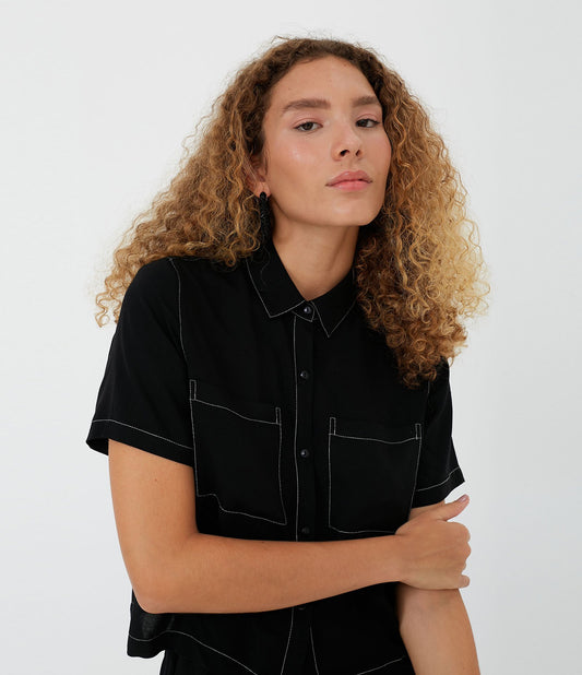 Cropped Shirt com Bolsos Limo Esticados