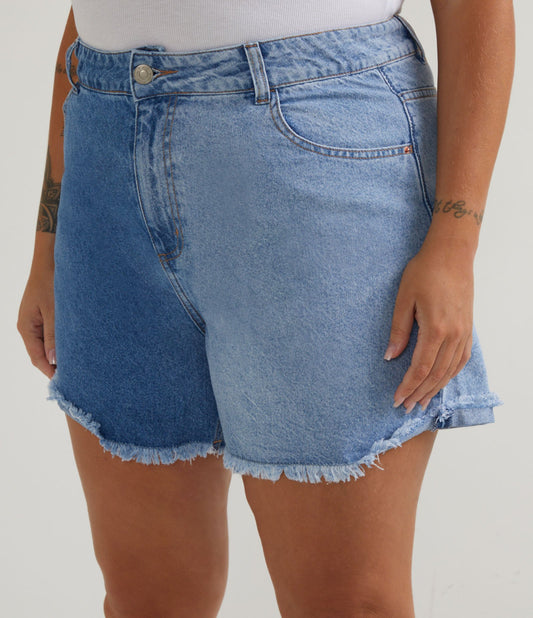 Jeans corti bicolore con orlo sfrangiato - Curve e taglie forti, blu