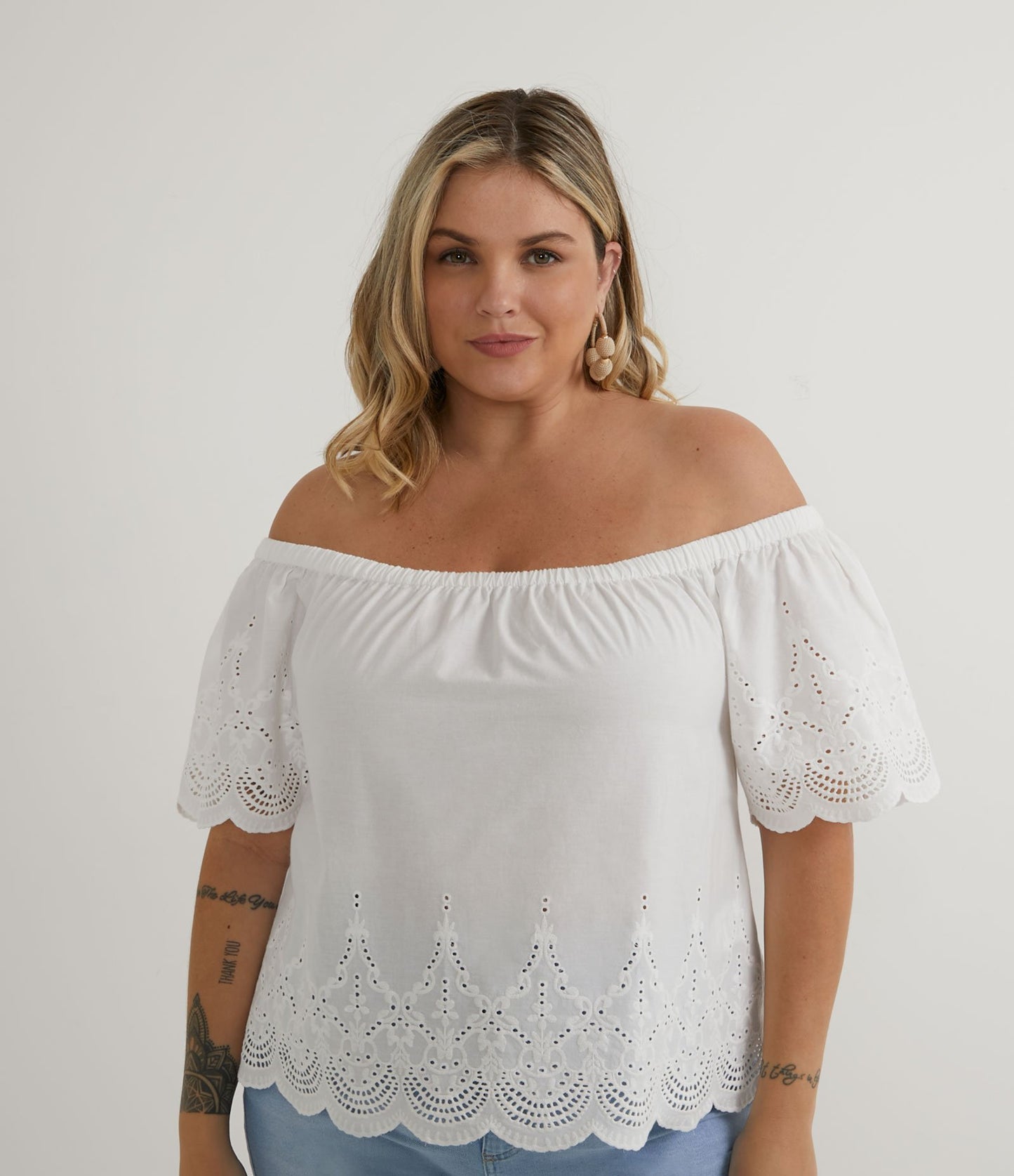 Blusa blanca de encaje sin hombros - Tallas grandes y curvas