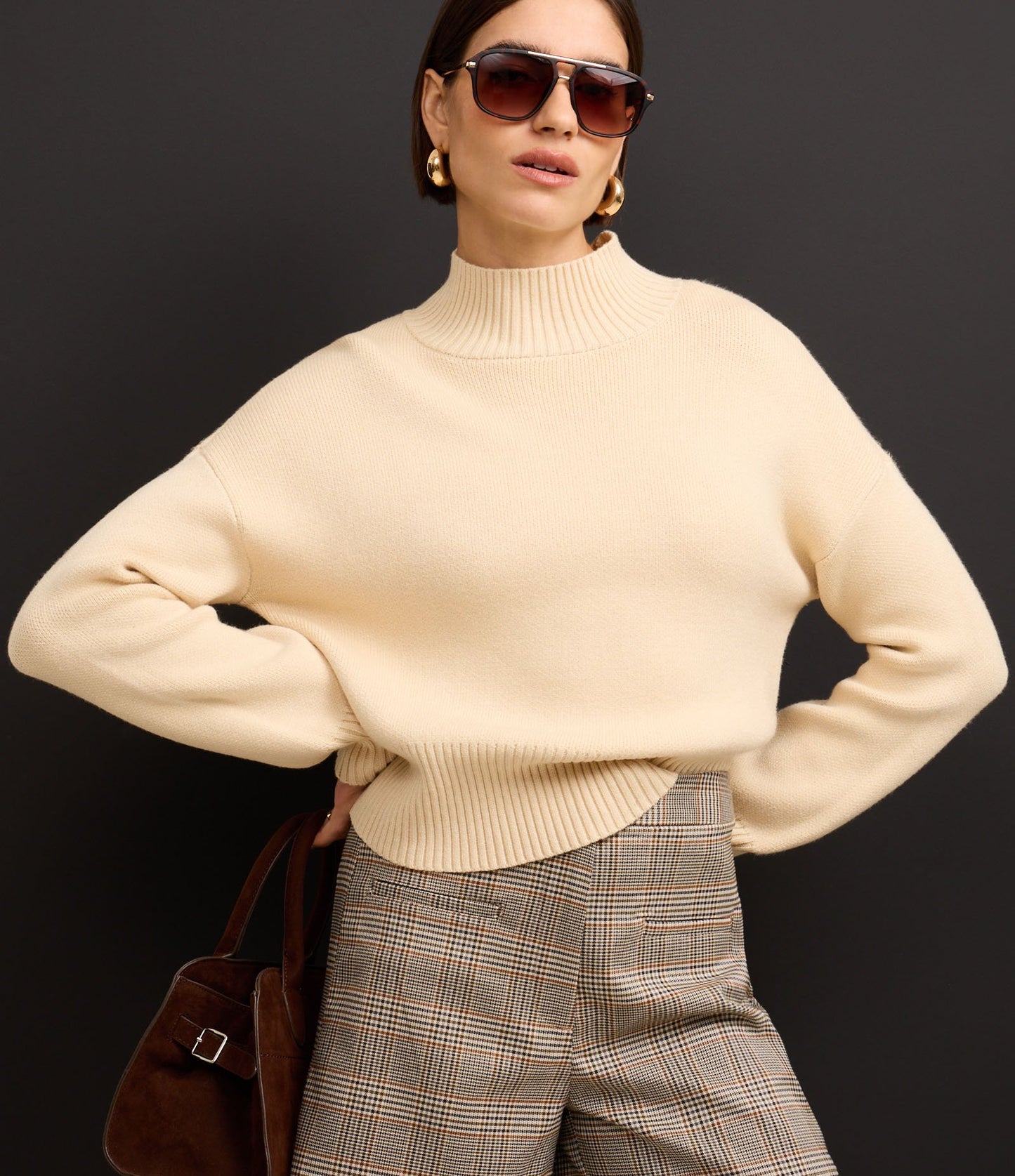 Maglione a collo alto con dettaglio a coste in bianco sporco