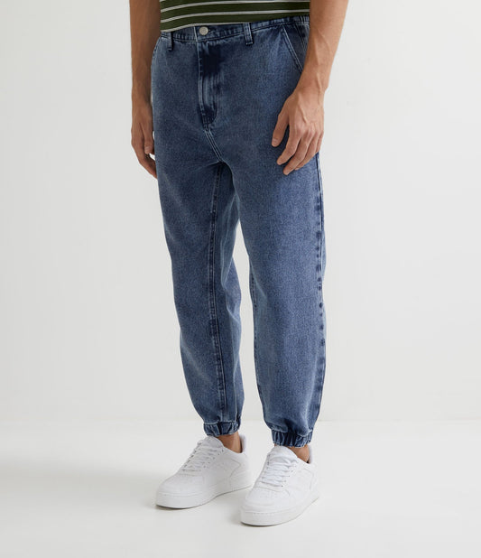 Jeans Jogger blu scuro con tasche