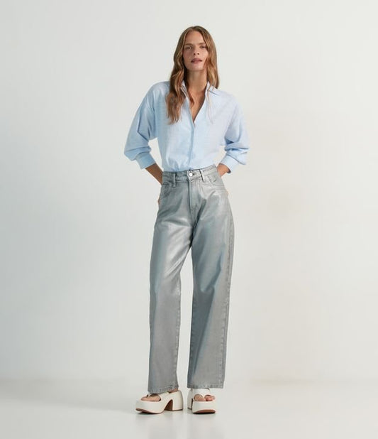 Jeans de perna reta com textura revestida de prata