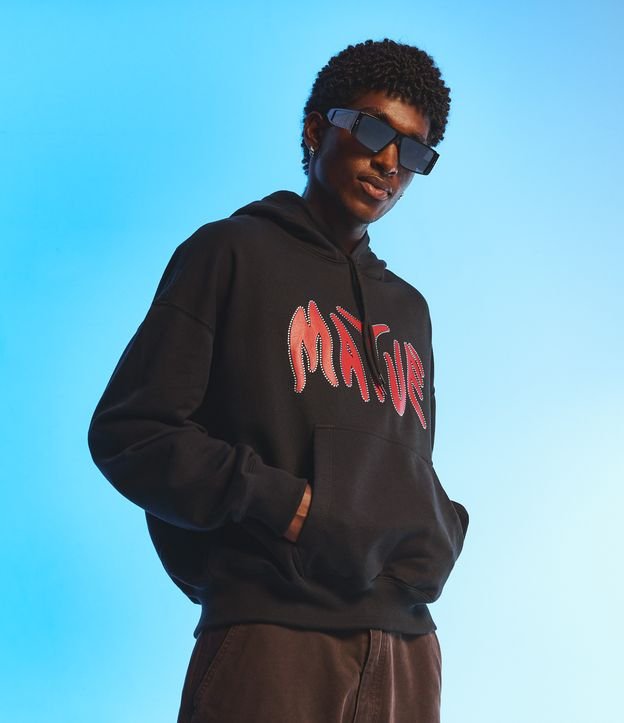 Moletom preto com balão, letras em matue e strass