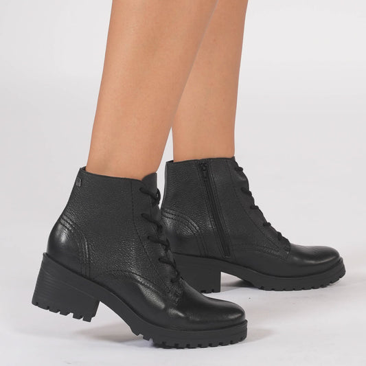 Women's Short Black Boots by Bottero