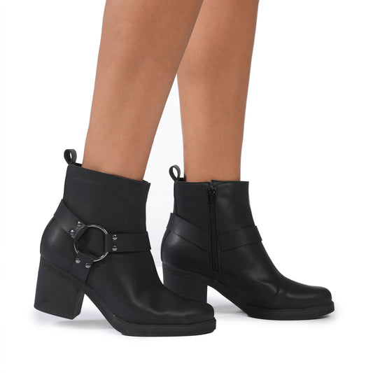 Stivaletto Via Scarpa nero con fibbia