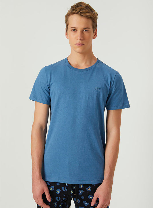 Camiseta Essential Slim Fit