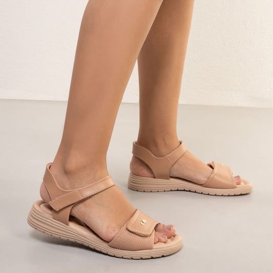 Sandálias de velcro bege para mulheres da Comfortflex