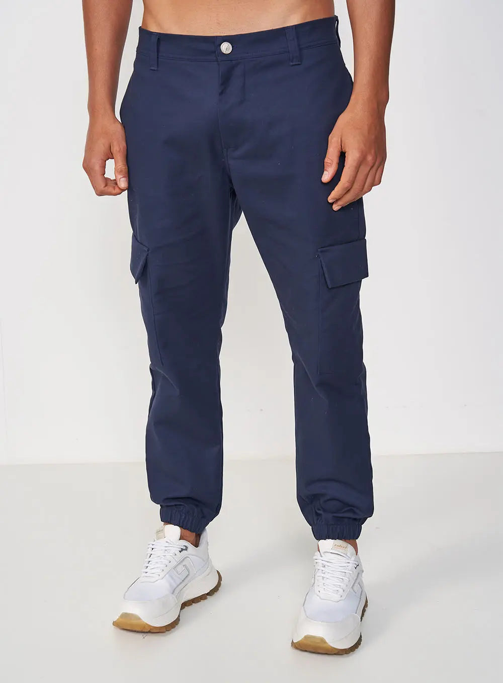 Calça Cargo com punhos