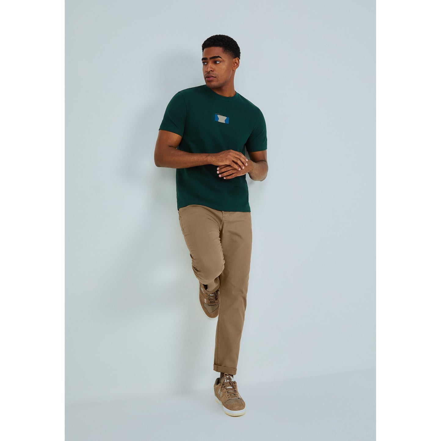 Pantaloni basic slim fit da uomo in twill con elastan