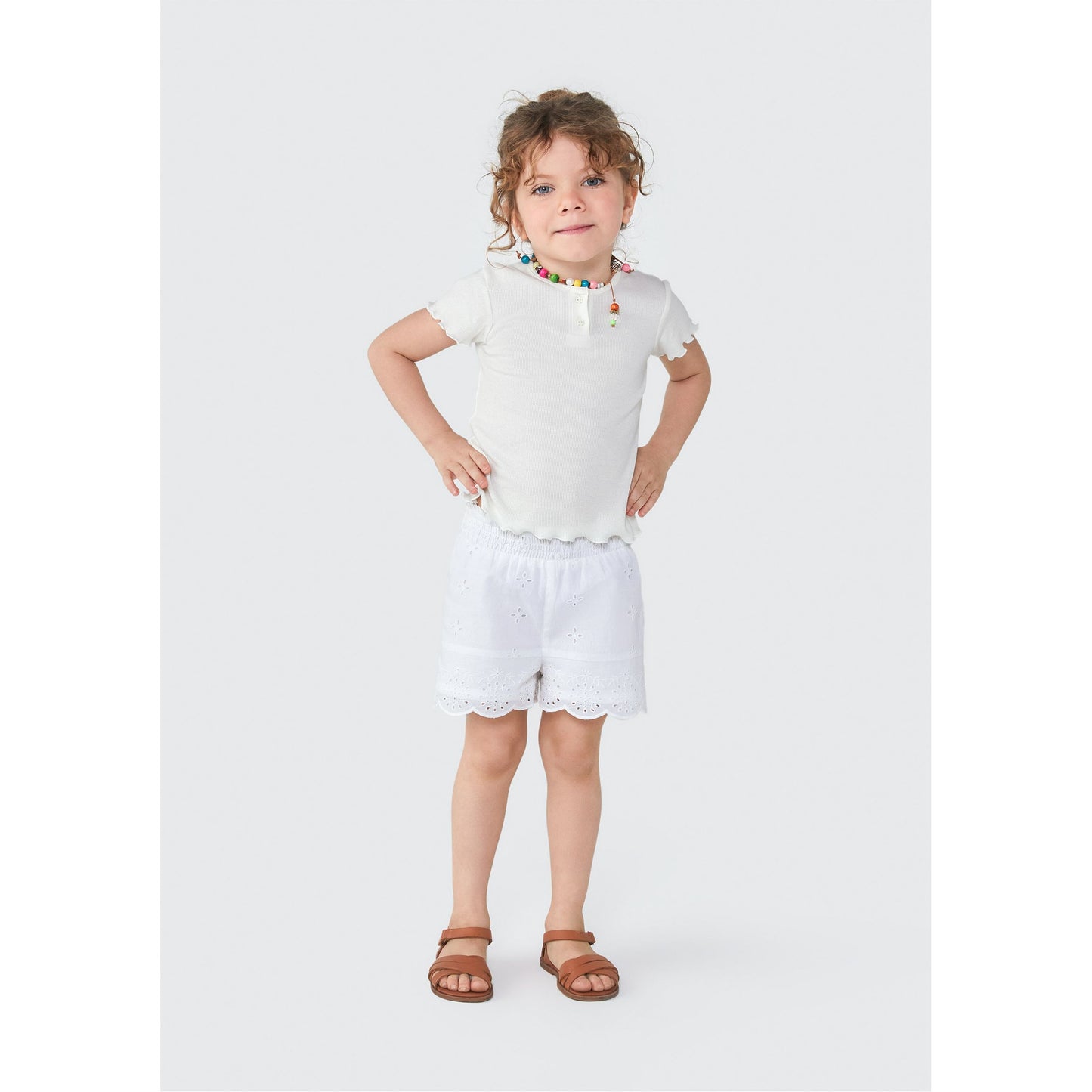 Top de volantes para niña pequeña