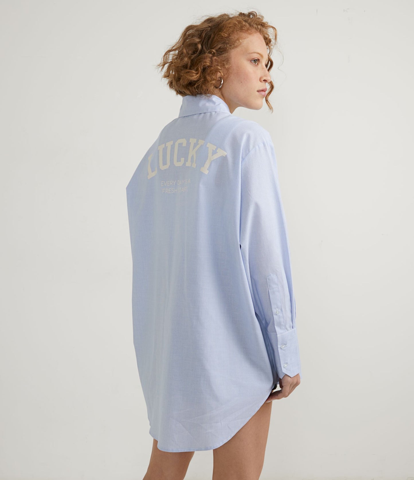 Striped Tricoline Long Shirt with "Lucky" Lettering on the Back - Blue
