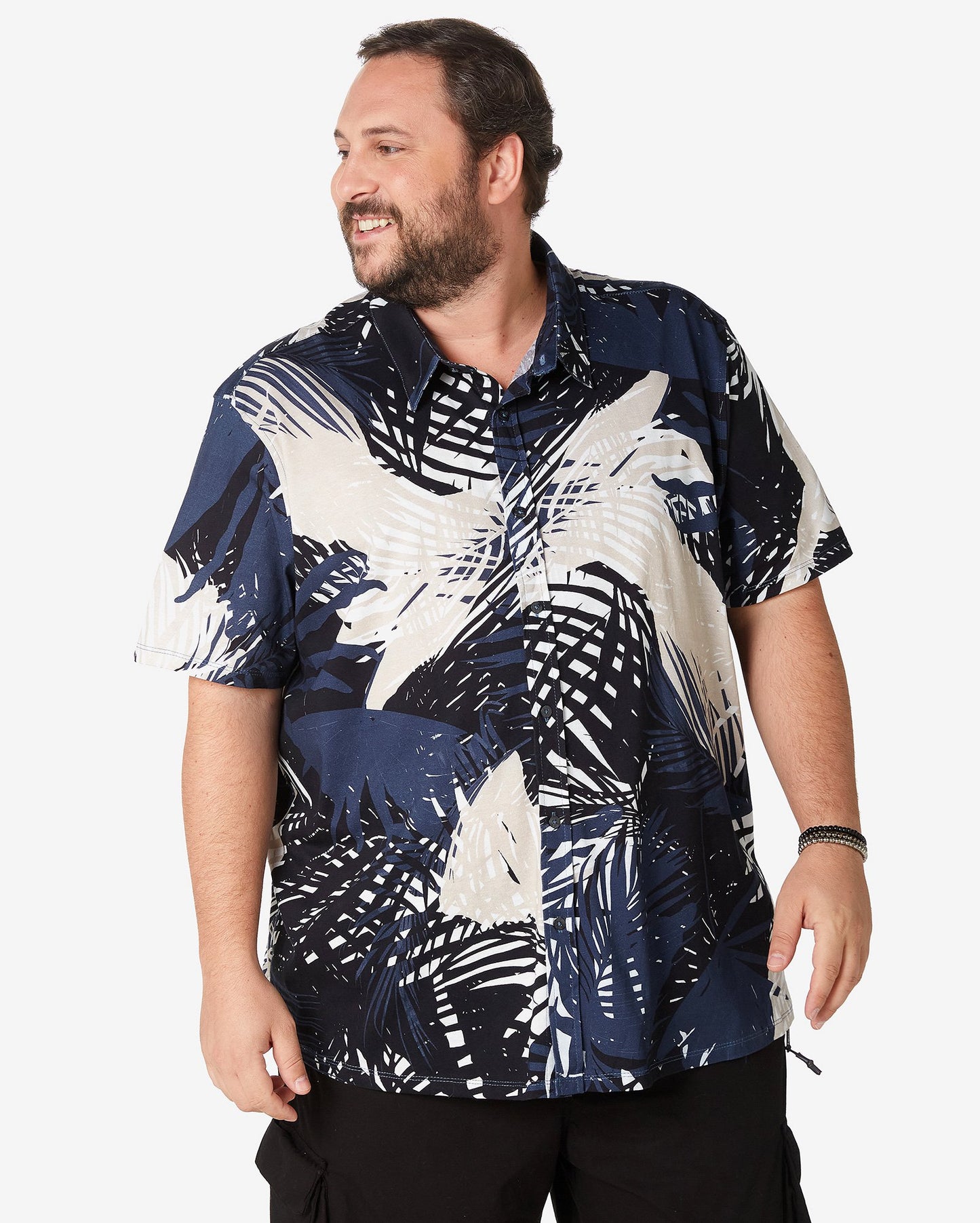 Camisa Masculina Plus Size de Manga Curta com Estampa de Folhagem Azul Escuro - Allman by Riachuelo