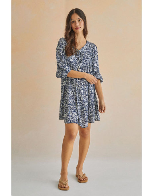 Vestido curto com estampa floral