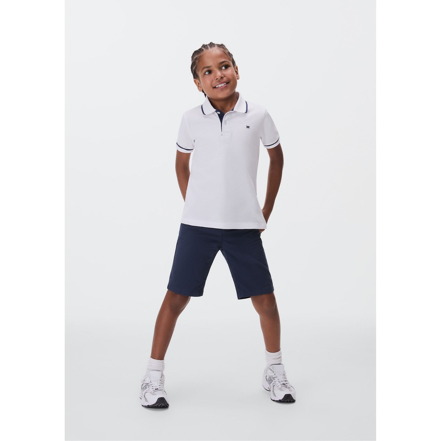 Camisa polo básica de algodão com bordado para meninos