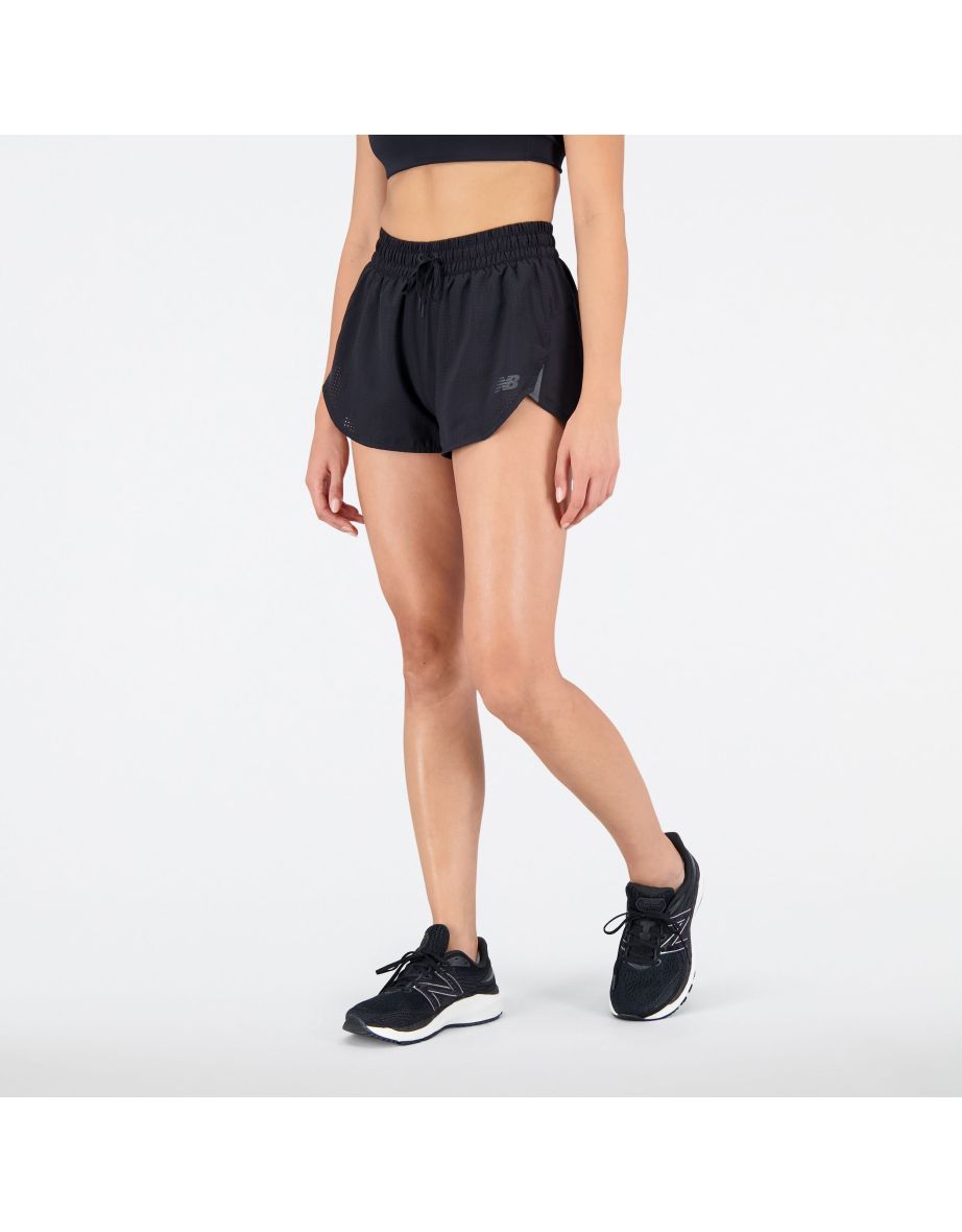 Shorts Q Speed para mulheres da New Balance em preto