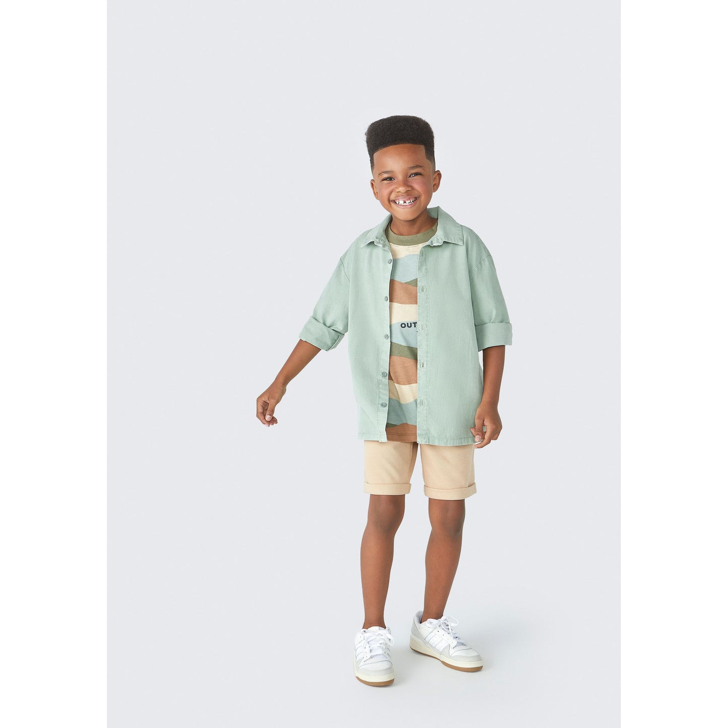 Pantaloncini da ragazzo con gamba dritta