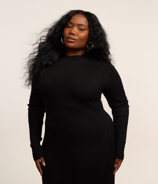 Vestido corto negro de punto con cuello alto - Tallas grandes y curvas