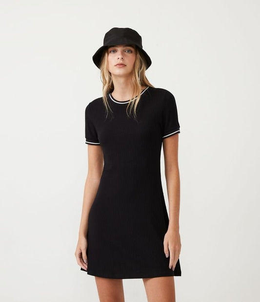 Vestido corto de canalé con cuello y detalle de mangas en negro