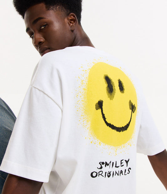 Camiseta Boxy de algodão com estampa "Just Smiley" em branco
