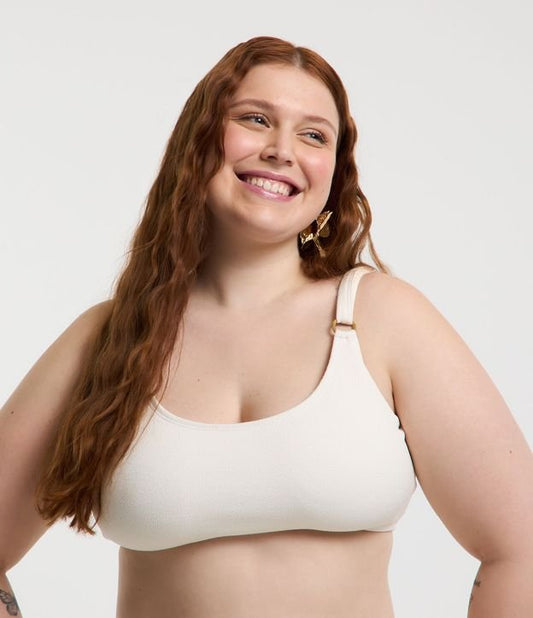 Top bikini dritto con dettaglio ad anello, Curve e taglie forti, bianco sporco