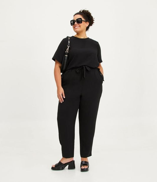 Pantalón de crepé negro con lazo en la cintura - Tallas grandes y curvas