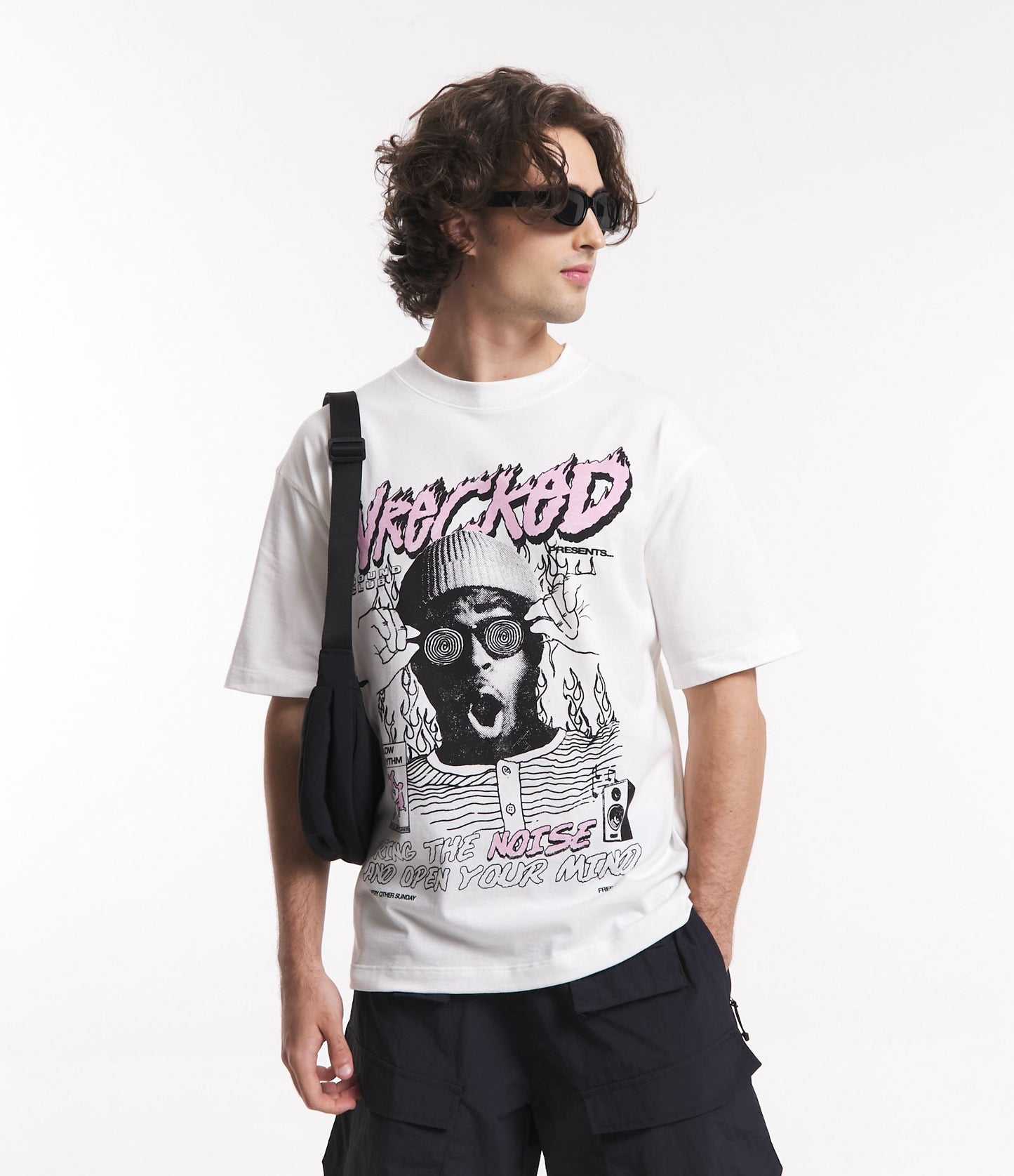 Camiseta Boxy em Jersey branca com estampa Wrecked