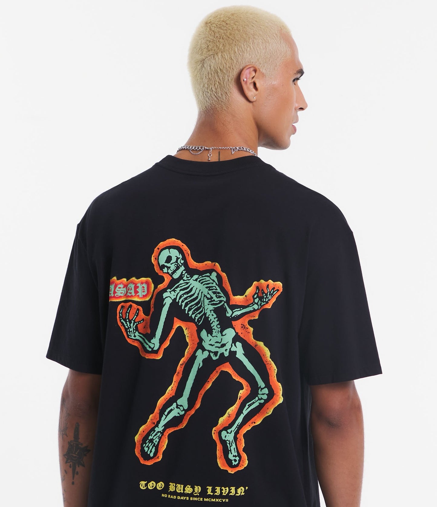 Relaxed Fit T-Shirt with Skull Print in Black