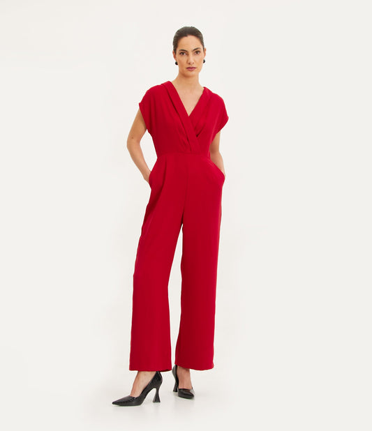 Tuta lunga in crepe rossa con scollo a V e design a portafoglio