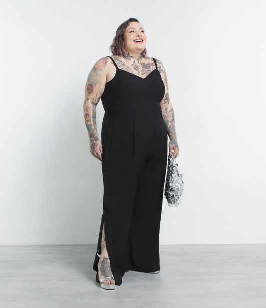 Tuta a gamba larga in viscosa con bottoni, Curve e taglie forti, Jessica Lopes Collection, nero