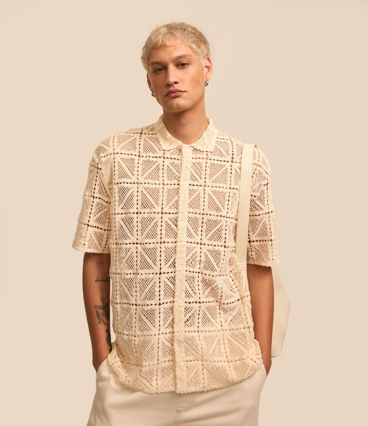 Camicia Oxford beige con texture in pizzo
