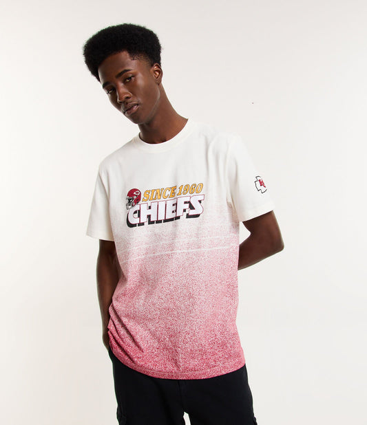 Camiseta Comfort Cotton com estampa NFL Chiefs em branco