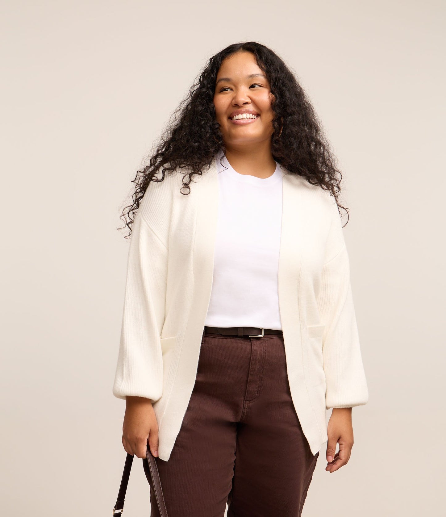 Cardigan bianco in maglia con maniche a sbuffo - Curve e taglie forti